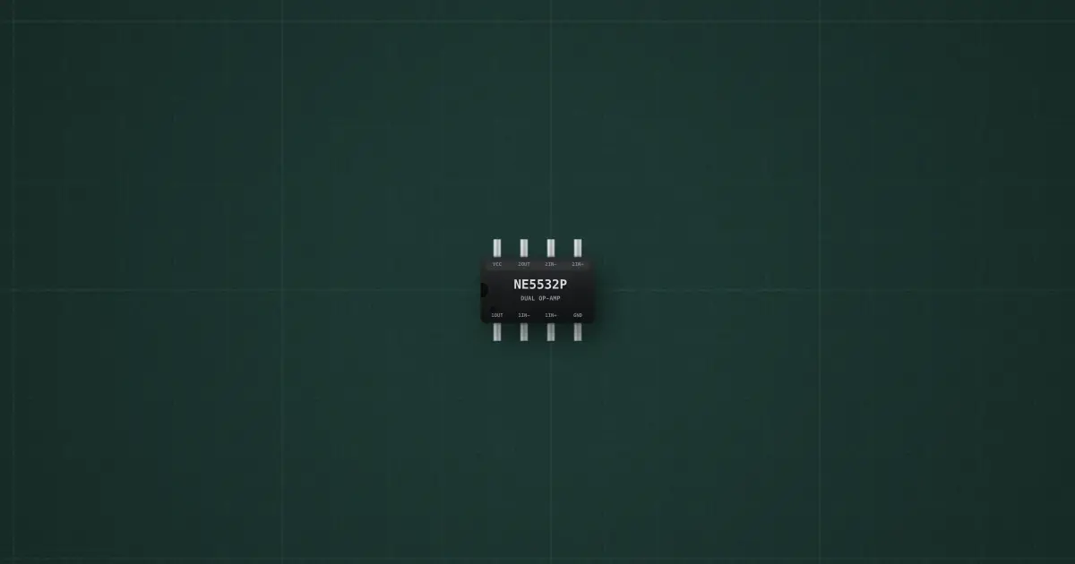 NE5532 low-noise op-amp on the simulator's bench